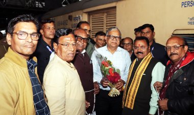 भाजपा ने पश्चिम रेलवे के महाप्रबंधक को पत्र सौंपकर की यात्री सुविधाओं की मांग