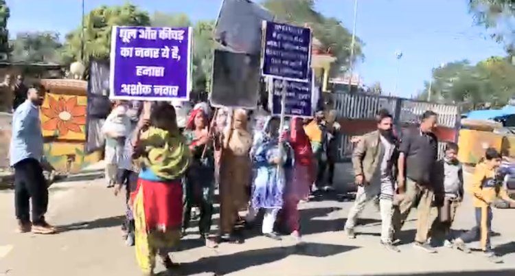 अपनी राजनीति चमकवाने वाले अशोक नगर क्षेत्रवासियों को पार्षद के खिलाफ बरगला कर करवा रहे क्षेत्र का नुकसान, पार्षद साथ होते तो निगम आयुक्त की जगह सीधे महापौर से होती मुलाकात और हो जाती बहुत कुछ समस्याएं होती हल