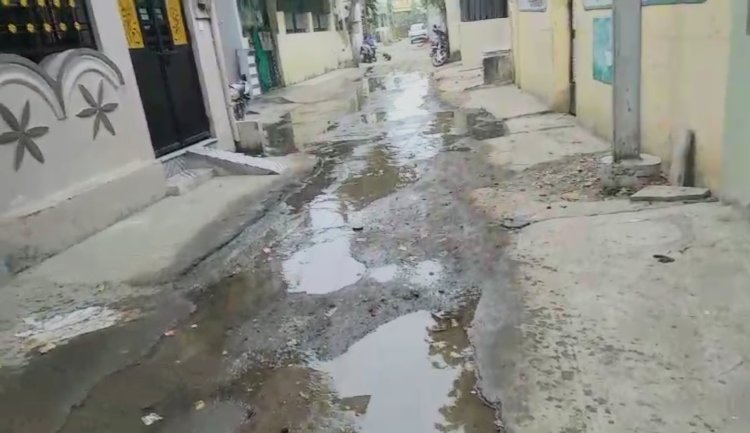 जल विभाग के जिम्मेदार अधिकारियों की लापरवाही, महिला पार्षद के वार्ड 2 में महीनों से बह रहा हजारों लीटर पीने का पानी शिकायत करने और वीडियो भेजने के बावजूद सो रहे जिम्मेदार लापरवाह अधिकारी, महिला पार्षद ने दी निगम के मुख्य द्वारा पर धरना प्रदर्शन की चेतावनी