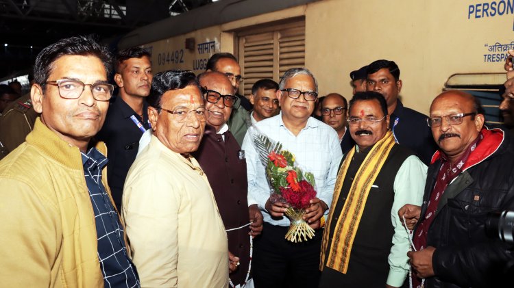 भाजपा ने पश्चिम रेलवे के महाप्रबंधक को पत्र सौंपकर की यात्री सुविधाओं की मांग