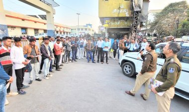 ऑनलाइन फ्रॉड से कैसे बचे इसके लिए साइबर पुलिस चला रही `सेफ क्लिक’ अभियान, 1 से 11 फरवरी तक चलाया जा रहा विशेष सायबर जागरूकता अभियान बताया कि फ्रॉड की शिकायत के लिए 1930 पर कॉल करें