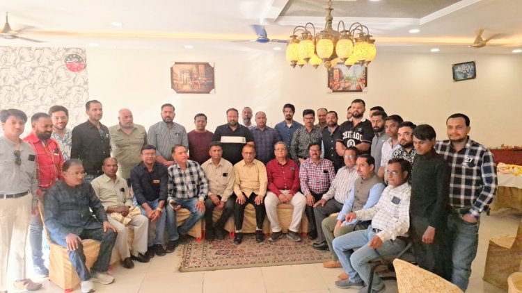 मुस्लिम लीगल एड एंड वेलफेयर सोसायटी ने मनाया स्थापना दिवस, गरीबों, बेसहारो की मदद एवं समाज की सेवा का लिया संकल्प, वरिष्ठ अधिवक्ताओं का हुआ सम्मान