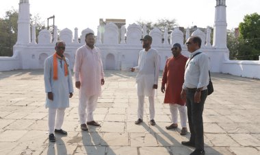 ईद की नमाज़ की तैयारियों को लेकर मुस्लिम समाज के वरिष्ठजनों ने किया ईदगाह का निरीक्षण