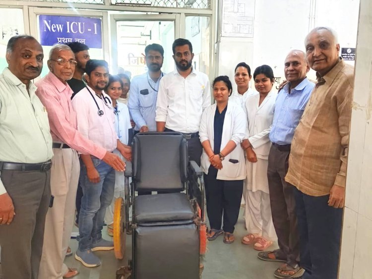व्हील चेयर की जरूरत हो या महंगी दवाइयों की, बिना सोचे करें सहायता संस्था से संपर्क, गरीब मरीजों की सहायता के लिए आगे आती है यह संस्था, संस्था को एसबीआई के रिटायर्ड कर्मचारी चलाकर जरूरतमंदों की करते है सेवा 