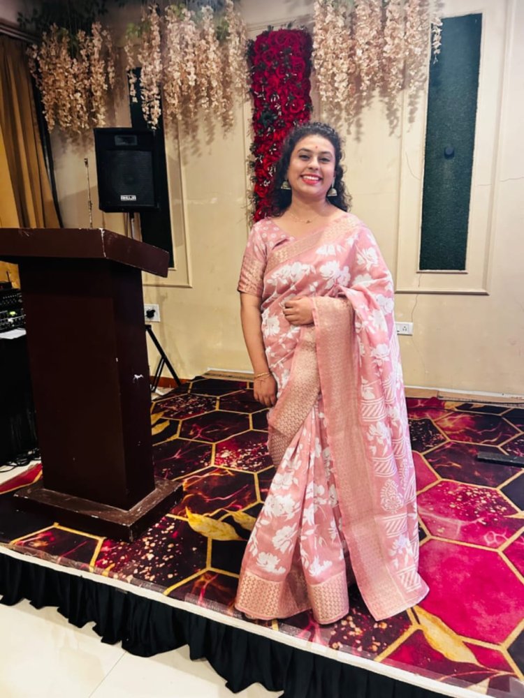 अंतर्राष्ट्रीय महिला दिवस के मौके पर, शिक्षा राजनीति और सेवा कार्यों से जगा रही अलग अलख, बेहतर समाज सेवा कार्य के लिए वेणु को मिला अवॉर्ड