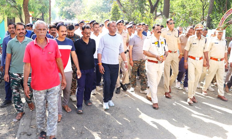 24 बटालियन के उप सेनानी विशाल सिंह का 15 वी बटालियन इंदौर हुआ स्थानांतरण, सिंह को सम्मान के साथ दी विदाई