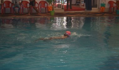 गर्मी में स्विमिंग का मजा लेने वालों के लिए खुश खबर, नागरिक व बच्चे कम राशि में ले सकेंगे तैराकी का आनन्द - महापौर प्रहलाद पटेल कुषाभाउ ठाकरे तरणताल पुजा - अर्चना के साथ हुआ दोबारा  शुरू 