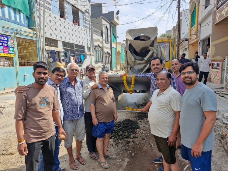 तिलक नगर एक्सटेंशन कालोनी में जनभागीदारी से सीमेंट कांक्रीट रोड निर्माण का हुआ शुभारंभ, कॉलोनी के 70 प्रतिशत से अधिक मतदाता शहर की सरकार चुनने में करते है भागीदारी