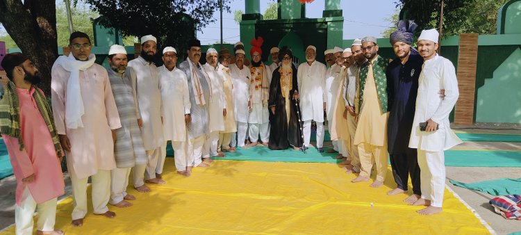 जावरा में ईद-उल-अजहा (बकरीद) परंपरागत उल्लास और अकीदत के साथ मनाई गई, ईदगाह में नमाज शहर काजी हाफिज भूरू भाईजान की उपस्थिति में कारी इमरान द्वारा अदा कराई गई