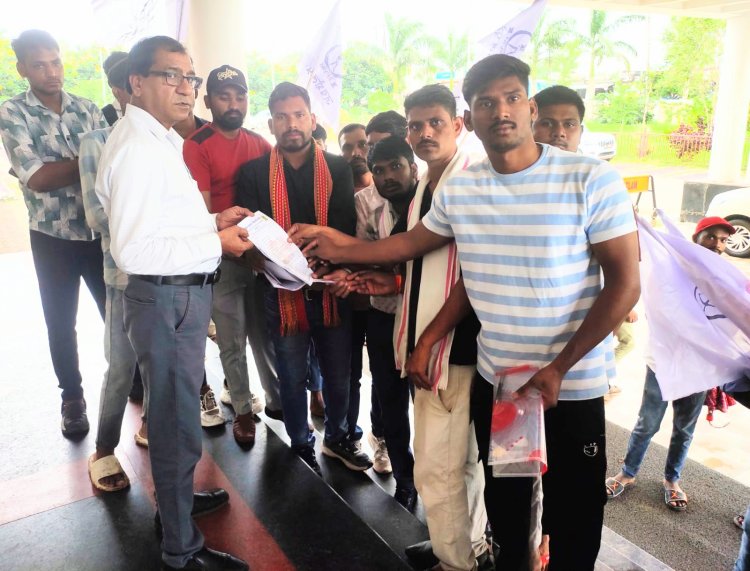 एसएसी एसटी छात्रों के साथ हो रहा भेदभाव, ना सेहत का दया  और छात्रावास पर दिया जा रहा ध्यान, व्यवस्था सुधारने सौंपा ज्ञापन, वर्ण होगा आंदोलन