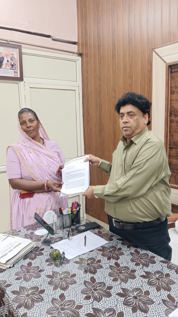 महिला पार्षद को नहीं दी जा रही उनके वार्ड में हो रहे कार्यों की जानकारी, पार्षद के पत्रों पर नहीं हो रही कोई कार्रवाई, सीएमओ से वार्ड 9 में बनी सड़क की जांच की मांग की