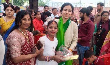 विश्व दिव्यांग दिवस पर रतलाम में जिला स्तरीय खेलकूद प्रतियोगिता का हुआ आयोजन, दिव्यांगों ने खेलकूद में दिखाया अपना हुनर, मिला सम्मान