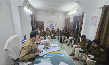 एसपी अमित कुमार अचानक धमक पड़े थाना औद्योगिक क्षेत्र, विवेचना में लापरवाही पर विवेचकों को कारण बताओ नोटिस जारी