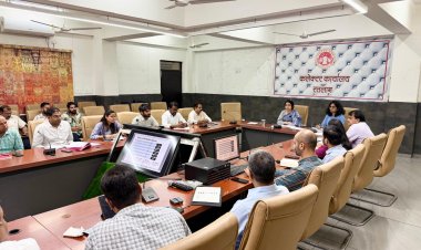 कलेक्टर का कड़ा रुख: सड़क हादसों पर लगाम के लिए ब्लैक स्पॉट सुधार और हेलमेट की अनिवार्यता पर जोर