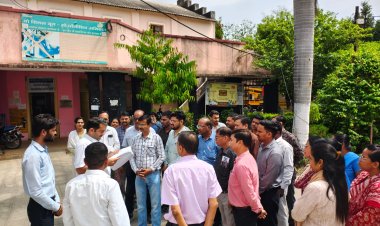 न्यायालय के सम्मान से समझौता नहीं! जावरा में वकीलों की टिप्पणी के खिलाफ भड़का न्यायिक कर्मचारी संघ, न्यायिक कर्मचारी संघ ने सौंपा ज्ञापन